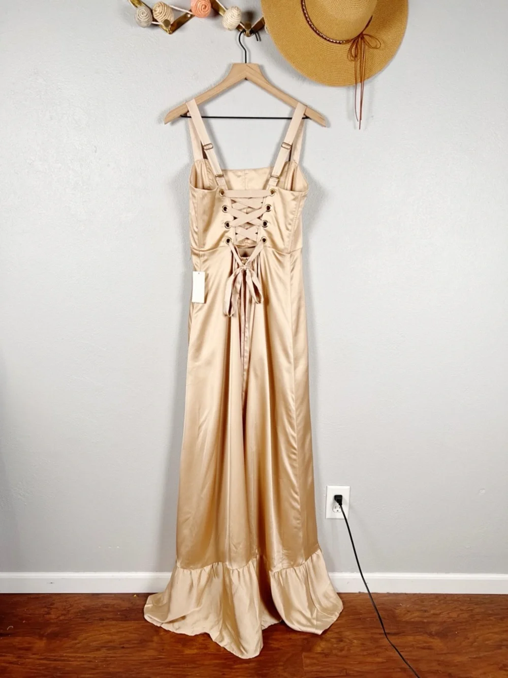 NWT Show Me Your MuMu Clarissa Corset Maxi Dress in Champagne Luxe Satin Large - Picture 4 of 9